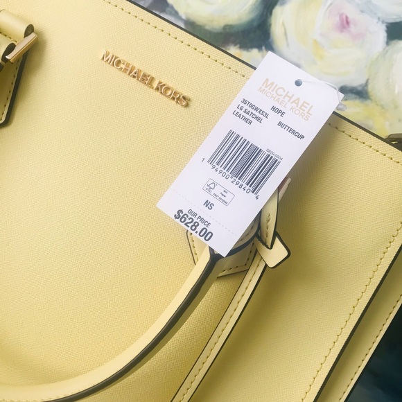 ๐ผ๐ผ๐ผ BNWT Micheal Kors Buttercup colour Hope satchel ๐ผ๐ผ๐ผ - Picture 2 of 3